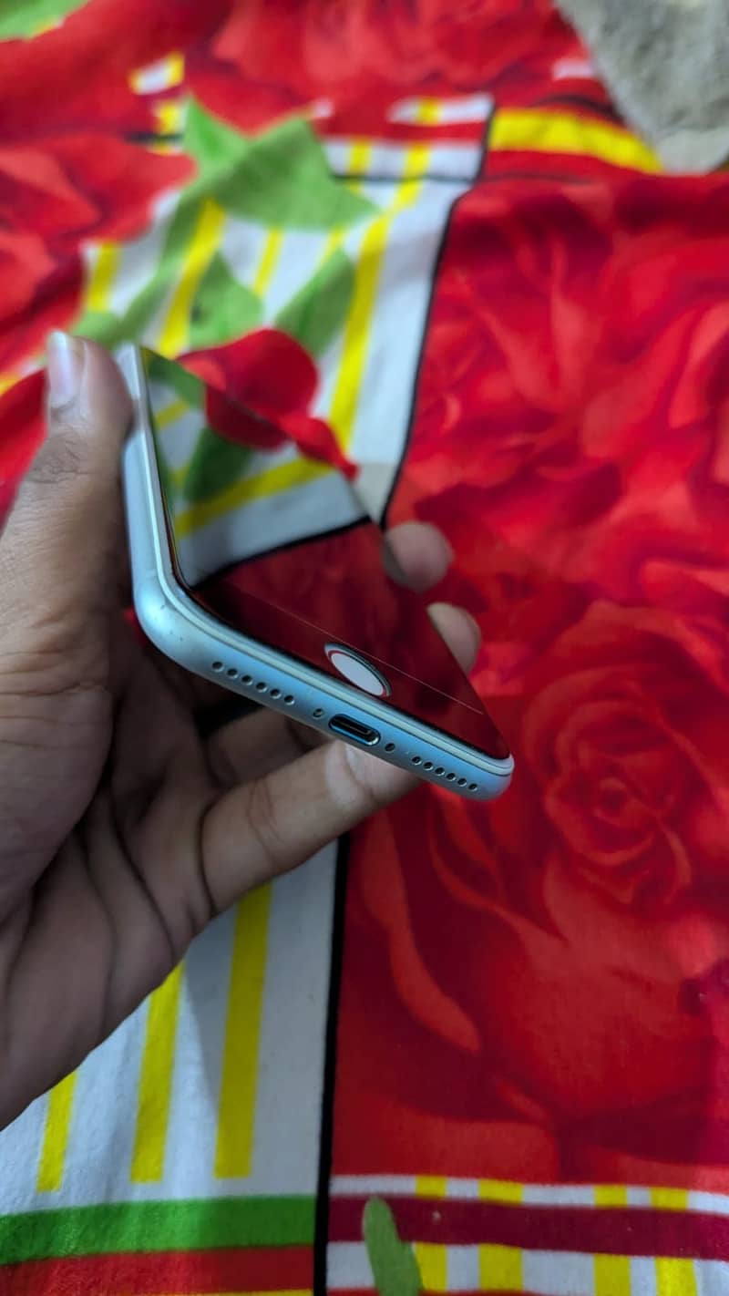Apple iPhone 8 2