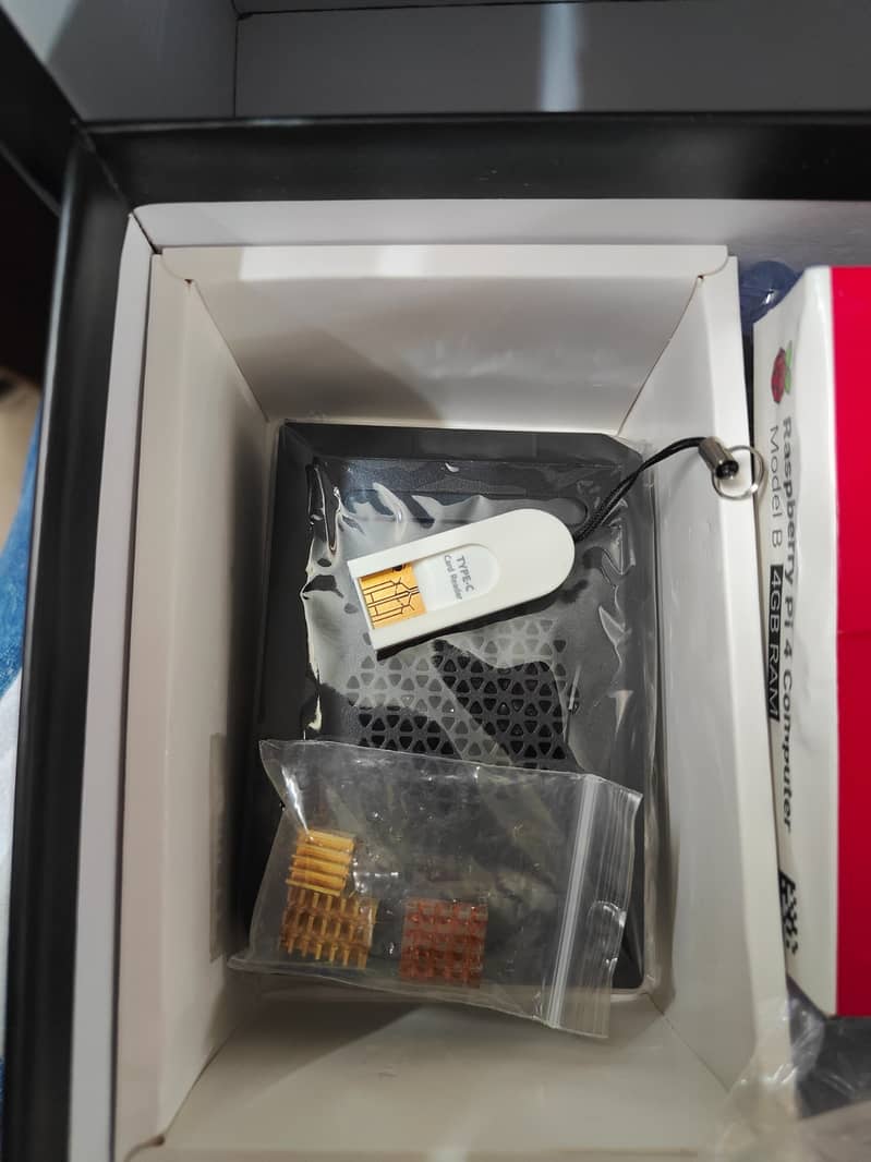 LABISTS Raspberry Pi 4 Starter Kit 6