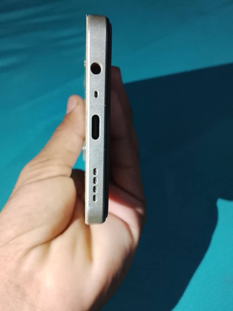 Realme C53 4