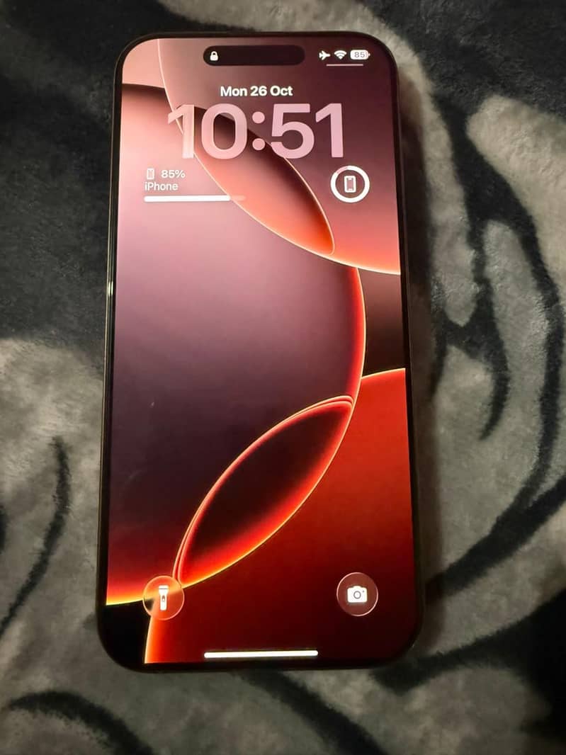 Apple iPhone 16 Pro Max 2