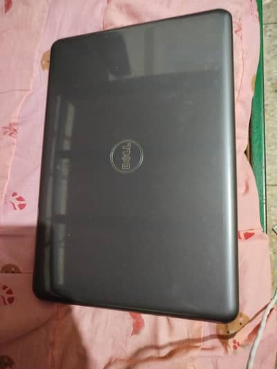 Dell latitude 3380,core i5 7th gen,8gbram DDR 4,512gb SSD,2.70 Ghz