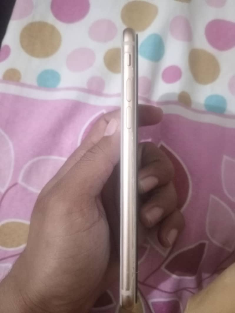 Apple iPhone 8 3