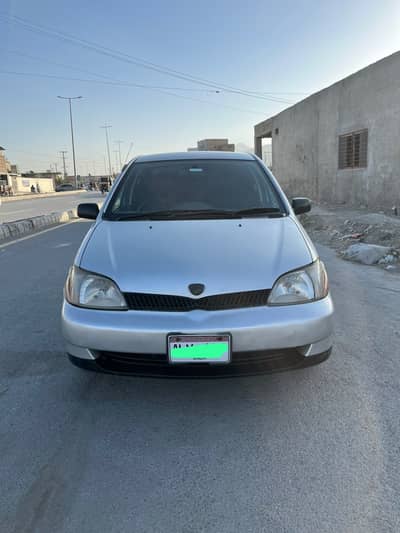 Toyota Platz 2001