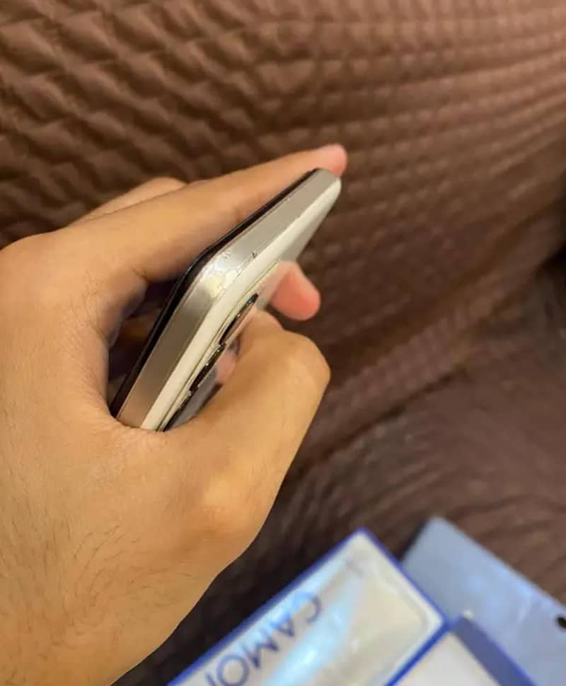 Tecno Camon 18T 3