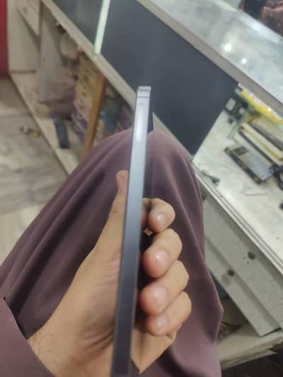 Samsung Mobile S24 fE