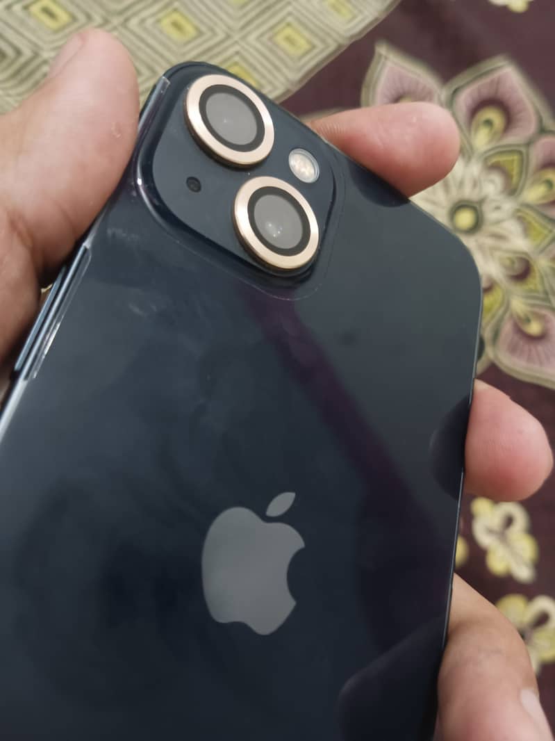 Apple iPhone 13 0