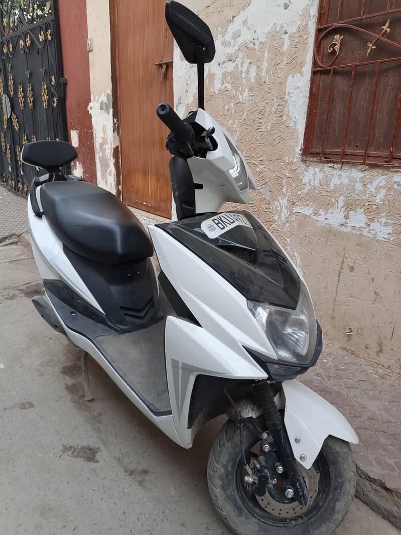 scooty 0