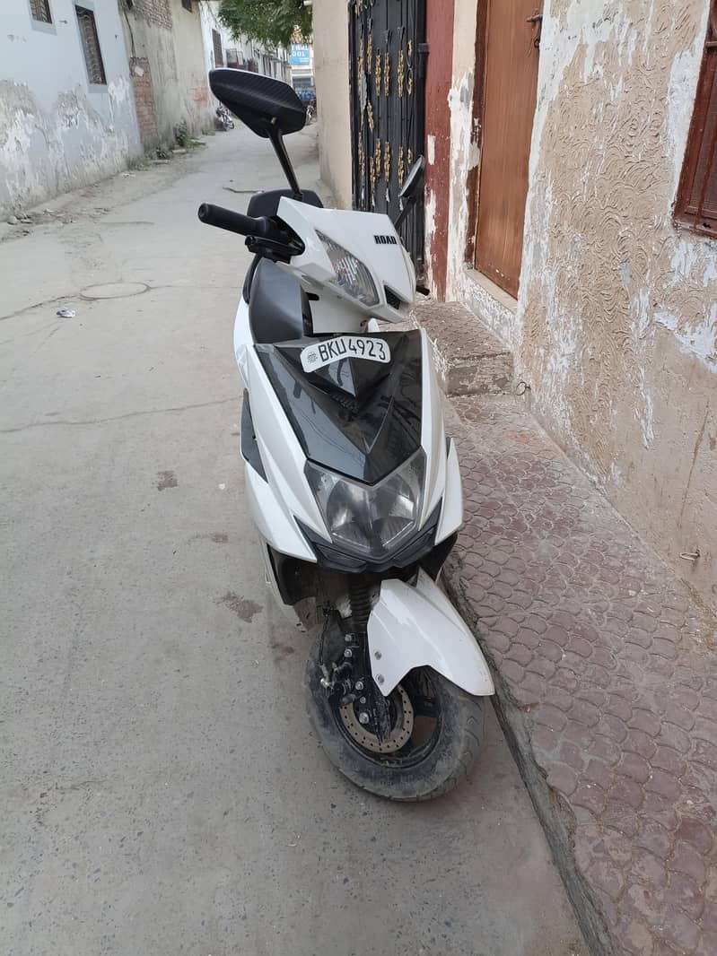 scooty 4