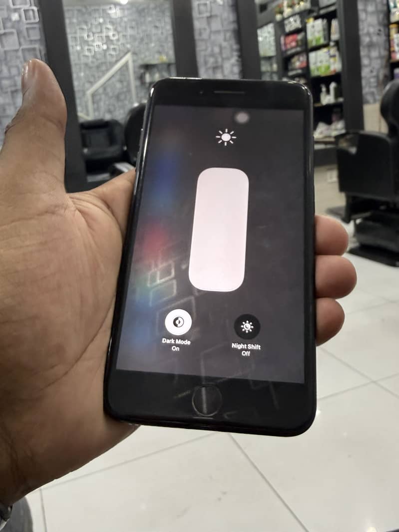 Apple iPhone 7 Plus 4