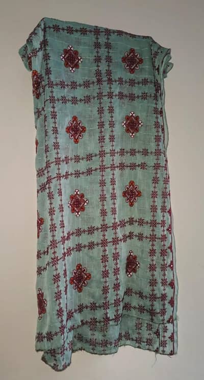 Beautiful Jarjhat Chadar for Sale – Like New