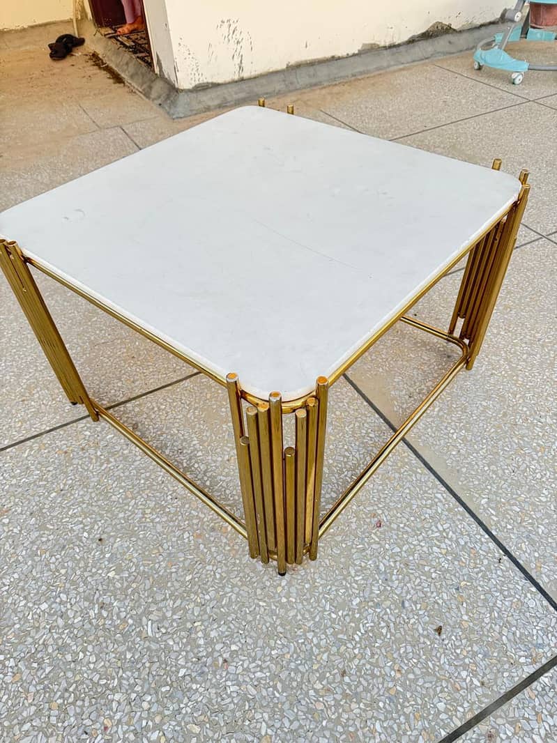 coffee table 0