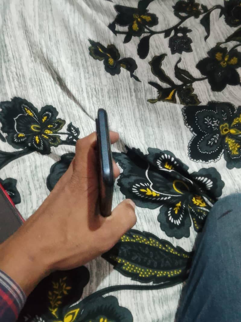 OPPO A54 4