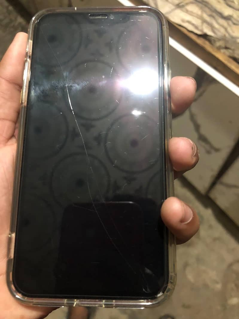 Apple iPhone XS 1