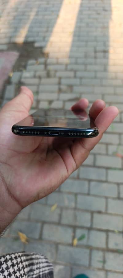 Apple iPhone exchange karna ha reed add