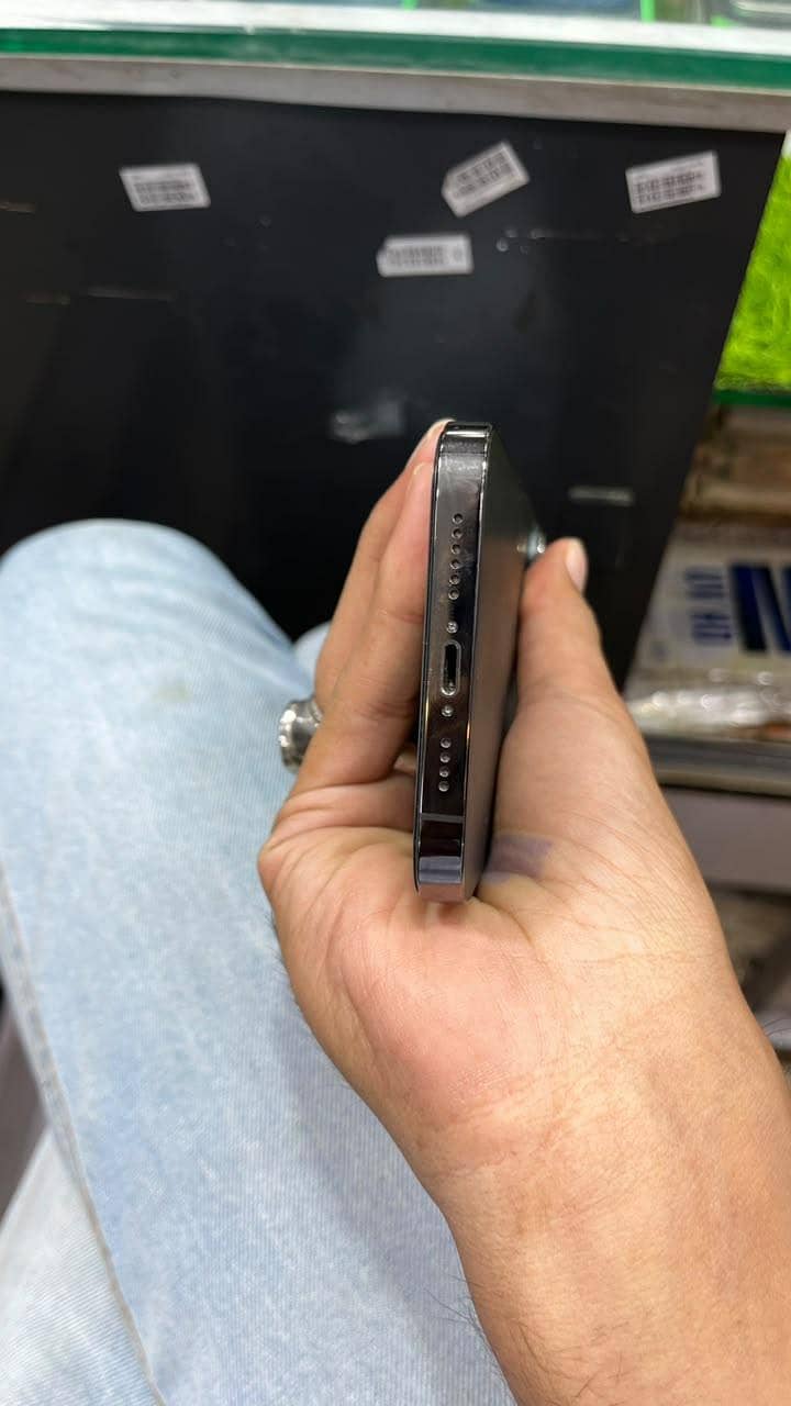 Apple iPhone 13 Pro Max 5