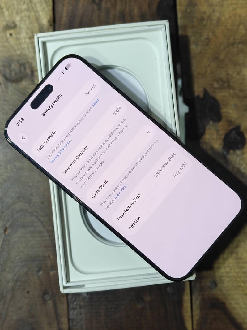 Apple iPhone 16 Pro Max 1