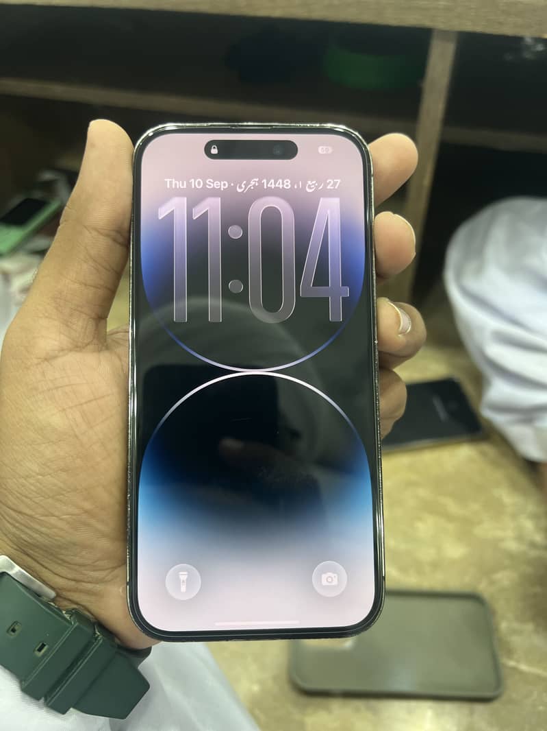 Apple iPhone 14 Pro 0