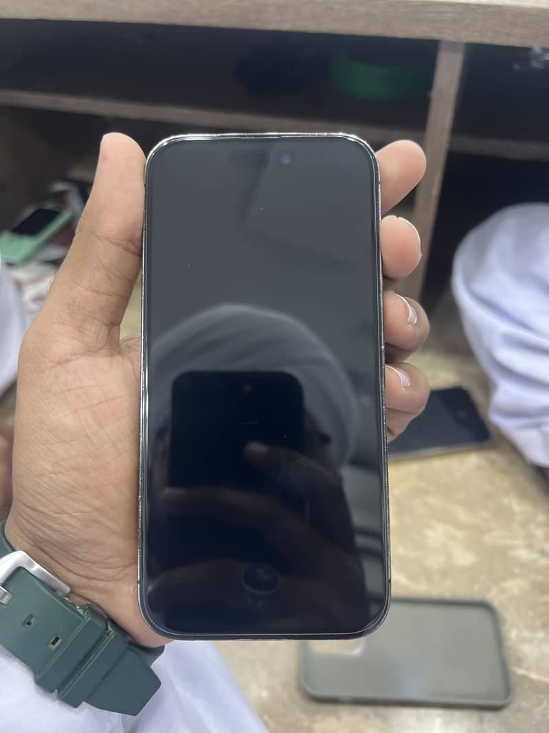 Apple iPhone 14 Pro 2