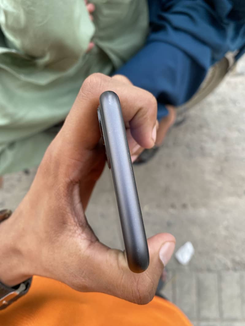 Apple iPhone 11 1