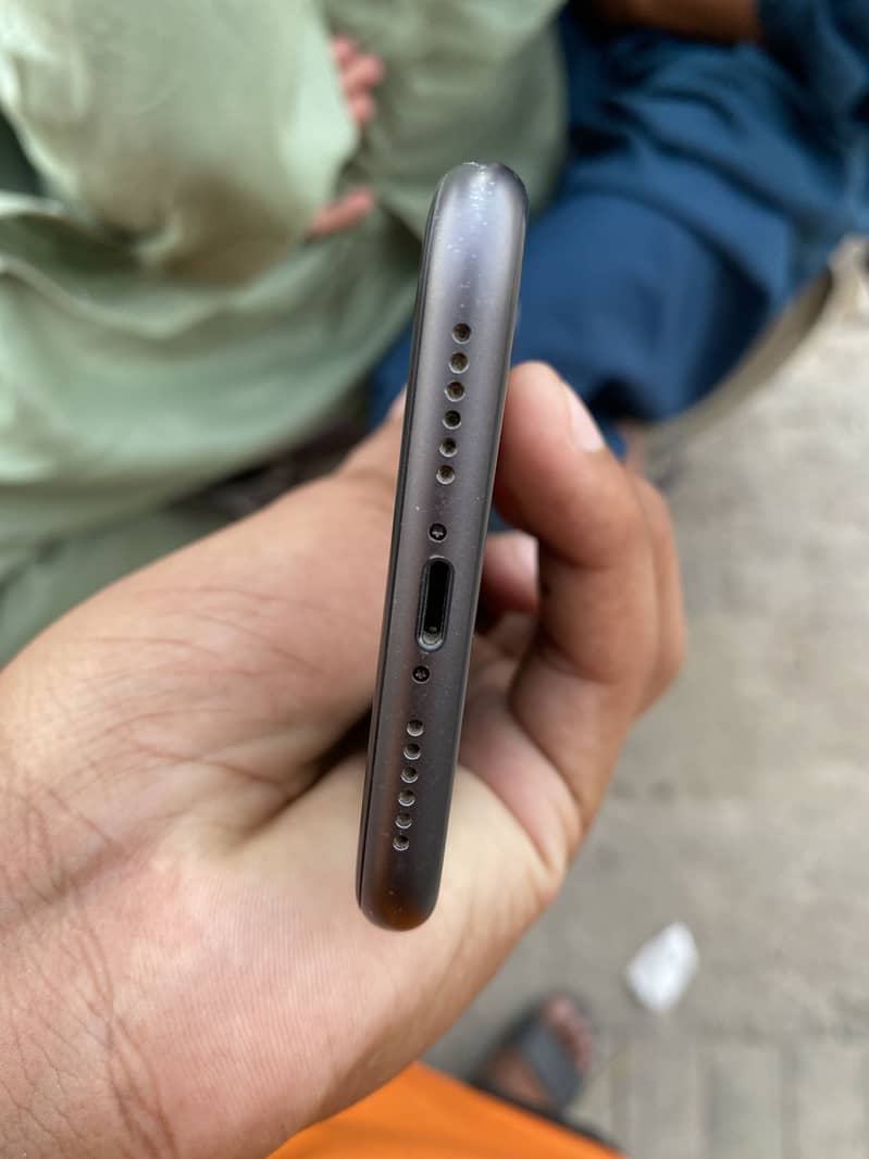 Apple iPhone 11 2