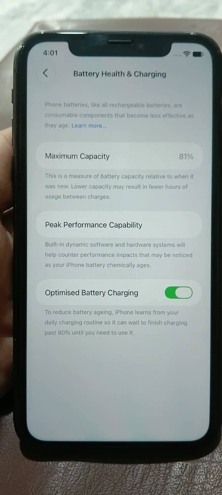 Apple iPhone 11 4