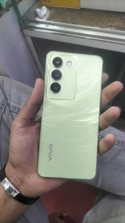 Vivo Y100