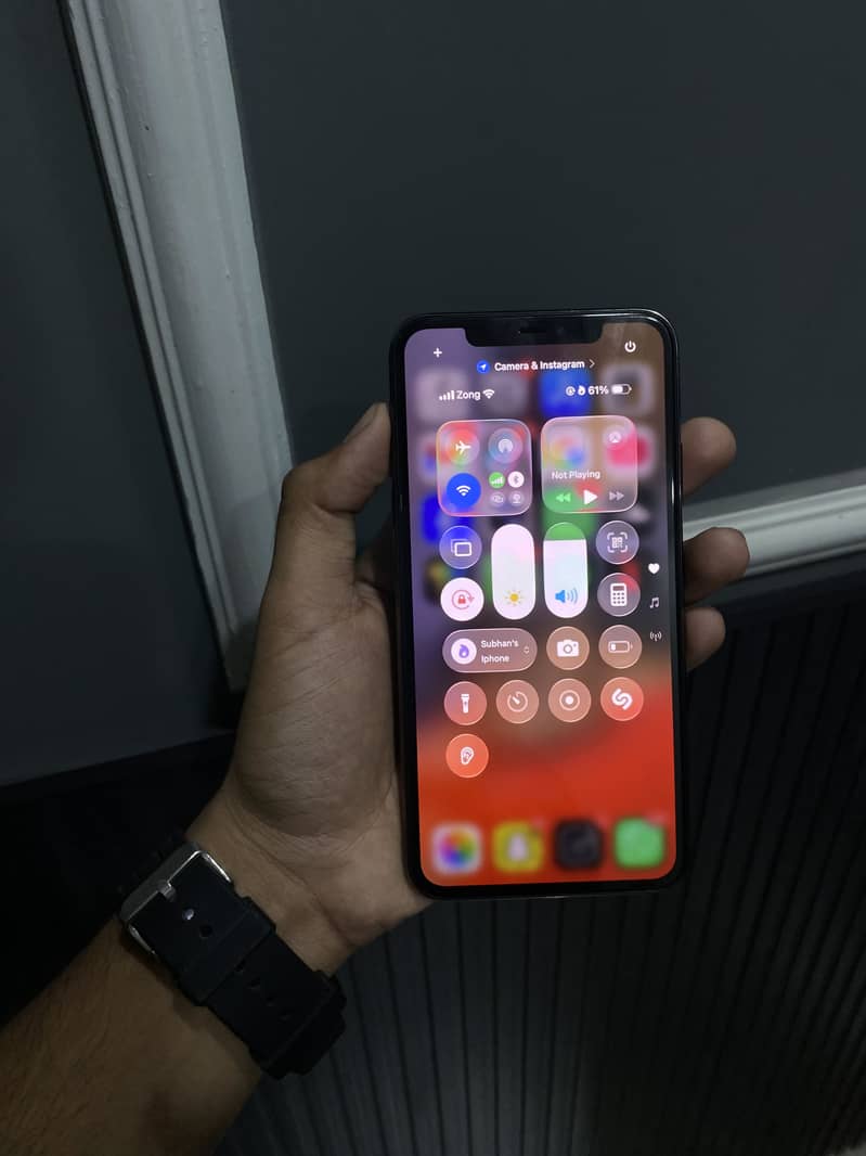 Apple iPhone 11 Pro Max 0