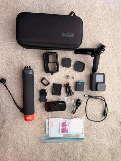 GoPro HERO9 Black – Excellent Condition – Original Accessories