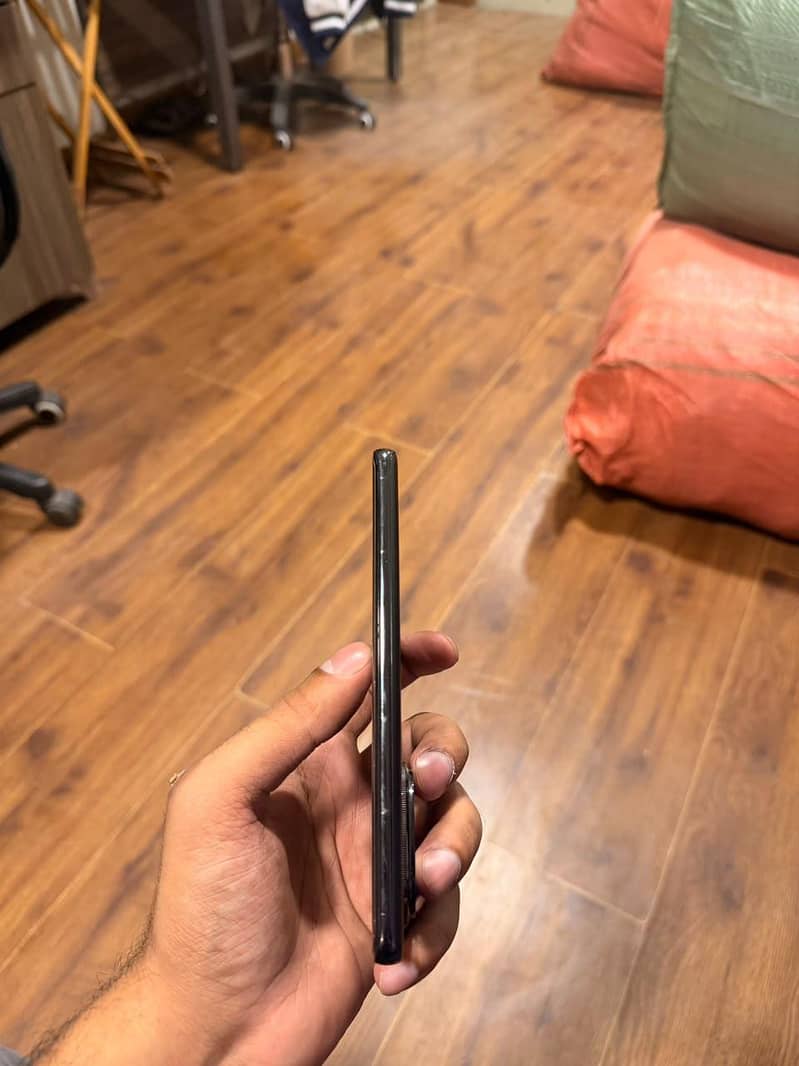 Xiaomi Redmi Note 14 Pro Plus 3