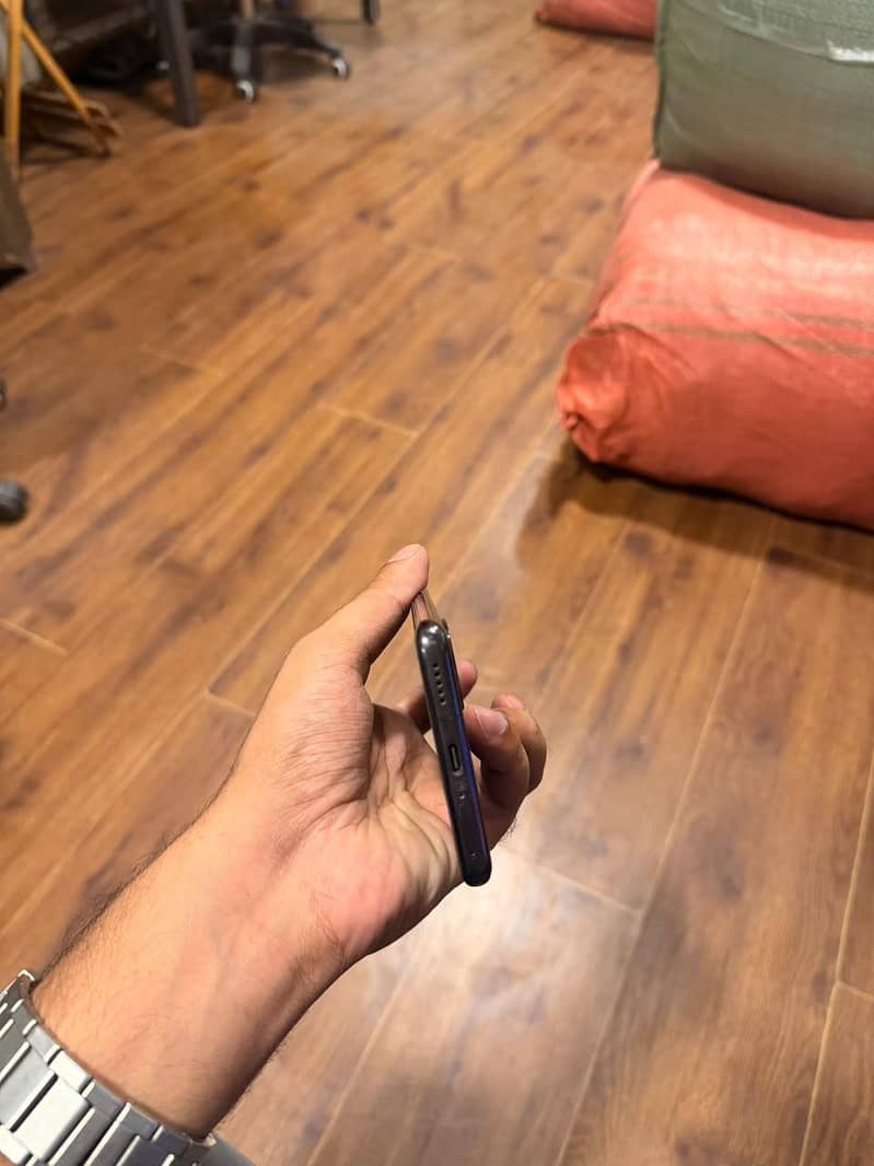 Xiaomi Redmi Note 14 Pro Plus 4