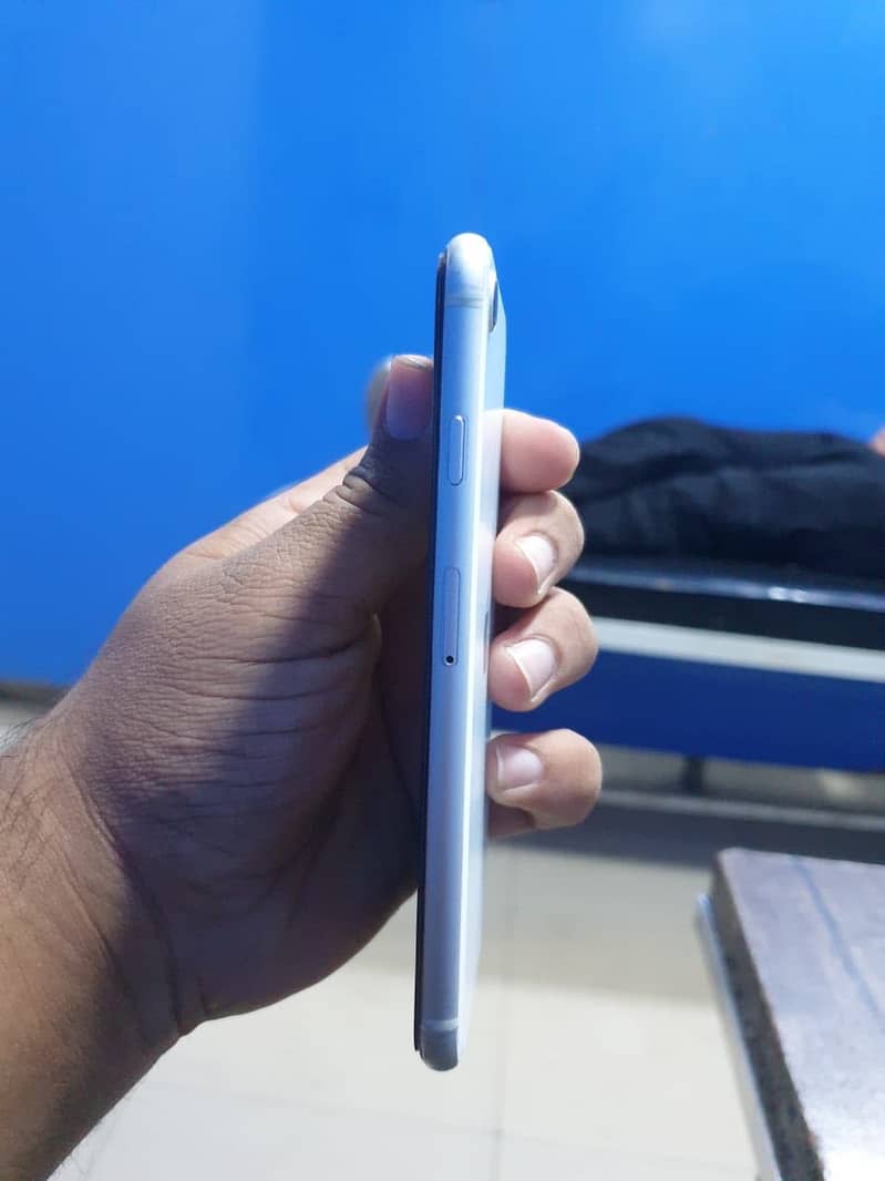 Apple iPhone SE 3