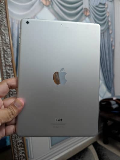iPad Air 1 with free folding case