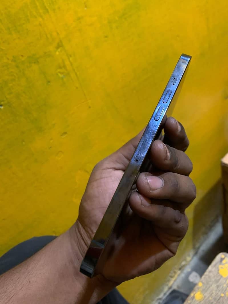 Apple iPhone 12 Pro Max 2