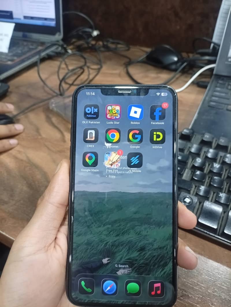 Apple iPhone 11 Pro Max jv 1