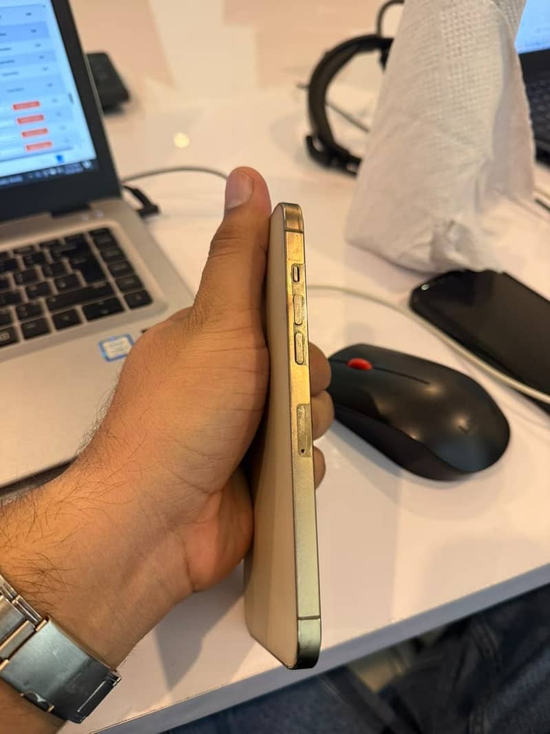 Apple iPhone 12 Pro Max 4