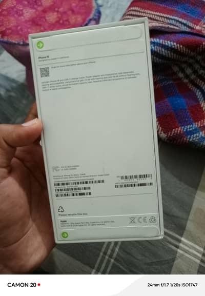 Apple iPhone 16