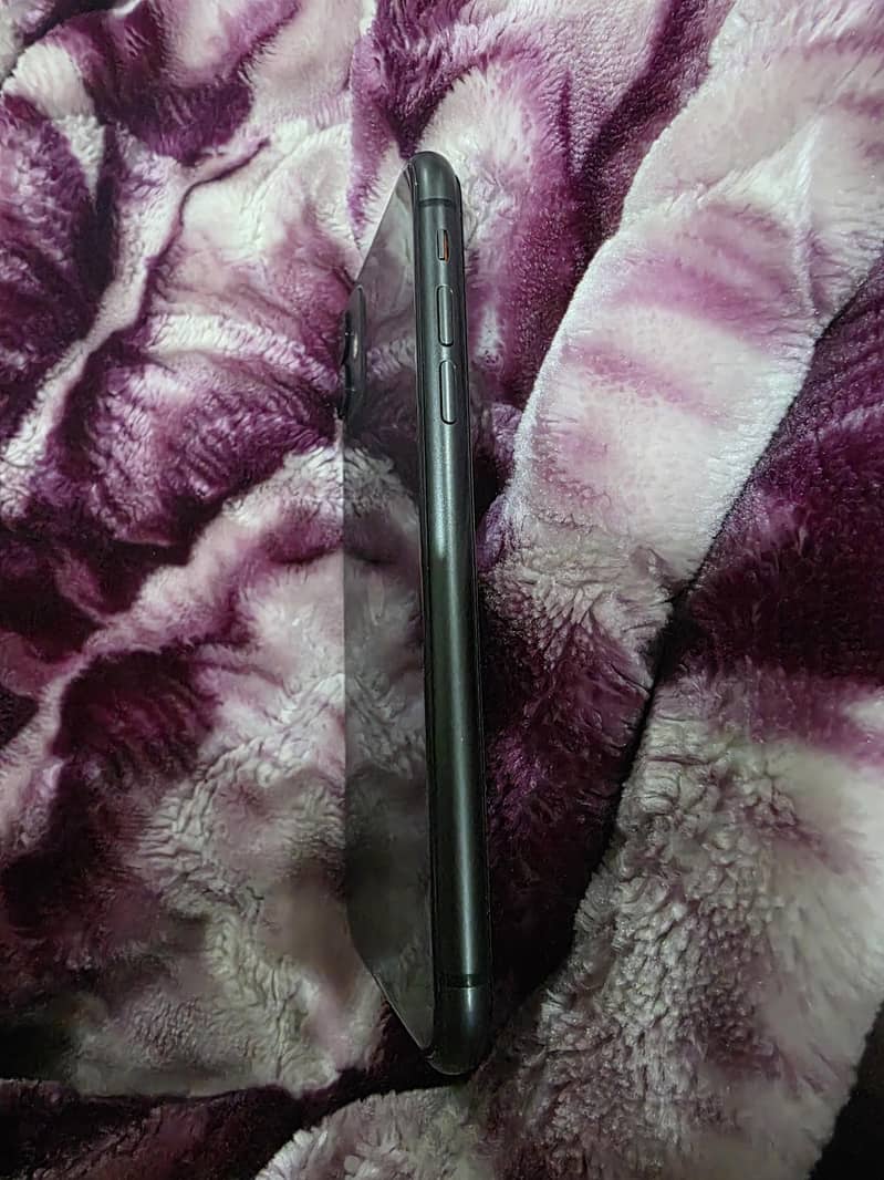 Apple iPhone 11 2
