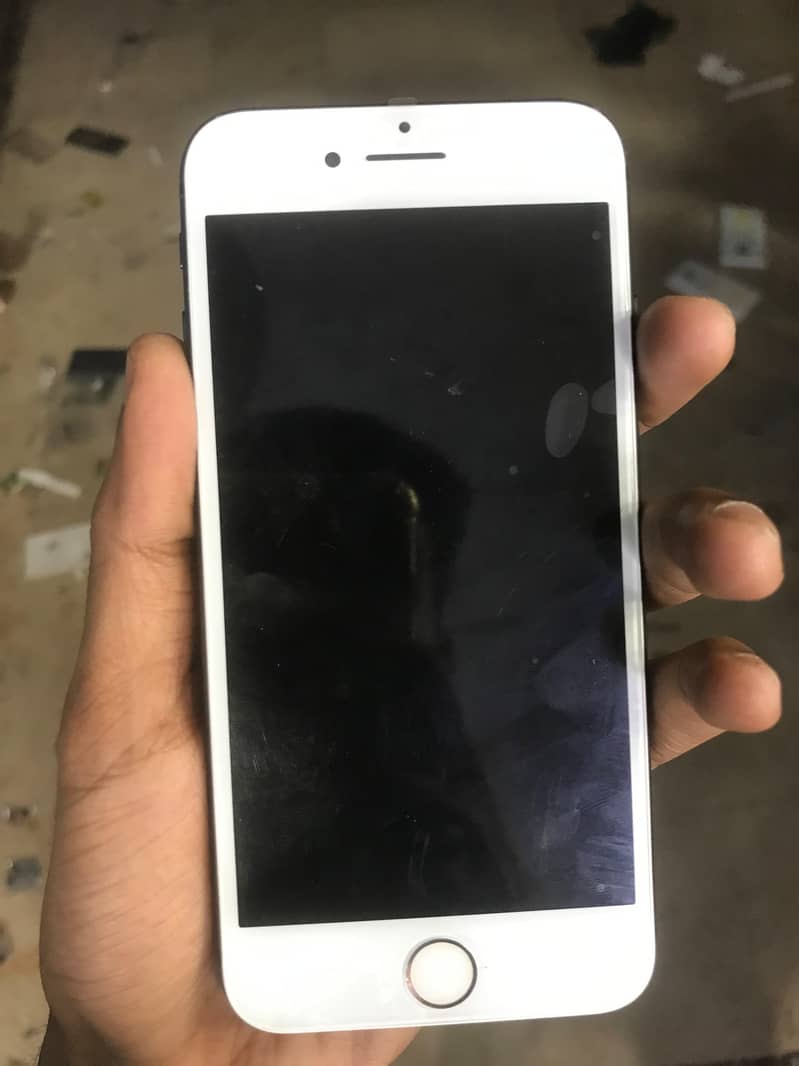 Apple iPhone 8 3