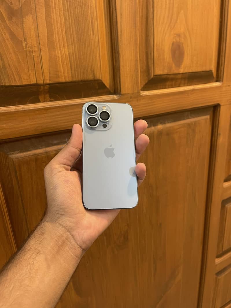 Apple iPhone 13 Pro 3