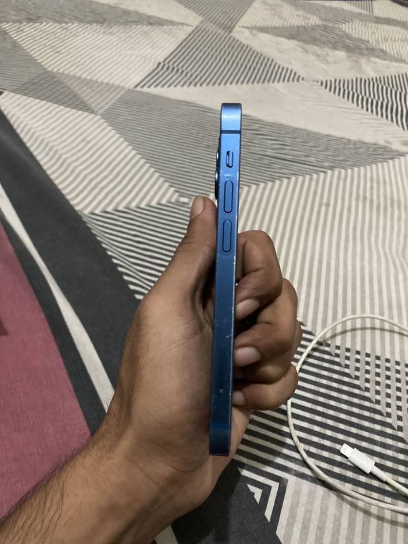 Apple iPhone 13 mini 3