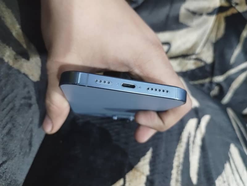 Apple iPhone 13 Pro Max 2