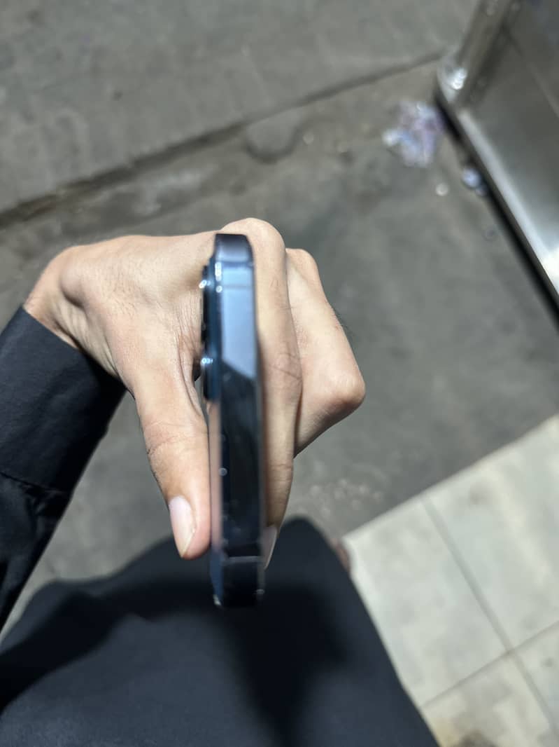 Apple iPhone 12 Pro Max 2