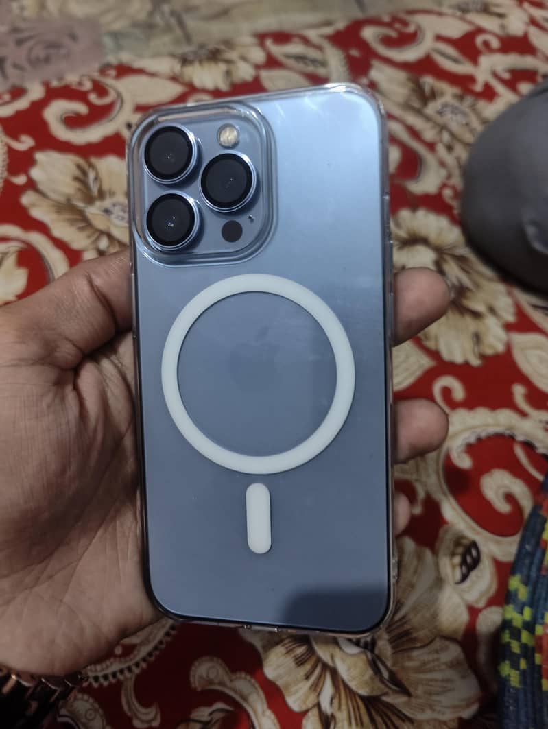 Apple iPhone 13 Pro 1