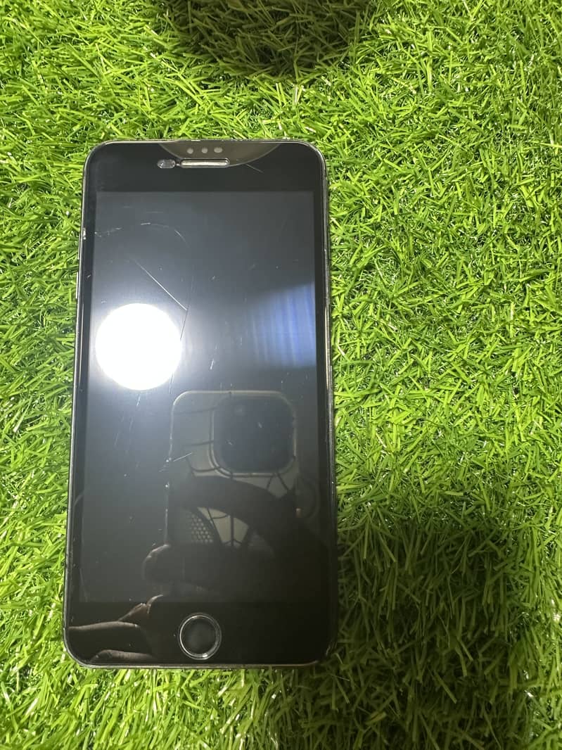 Apple iPhone 7 Plus 1