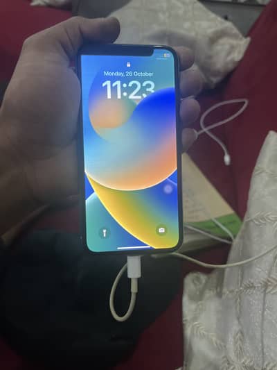 Apple iPhone X read description