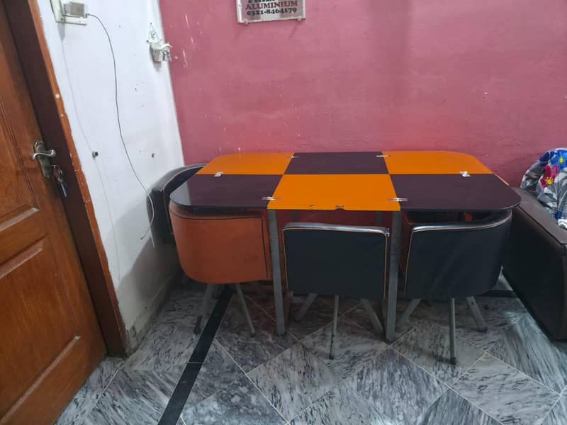 6 seater dinning table 0