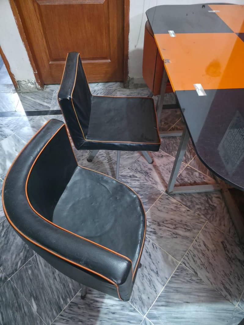 6 seater dinning table 4