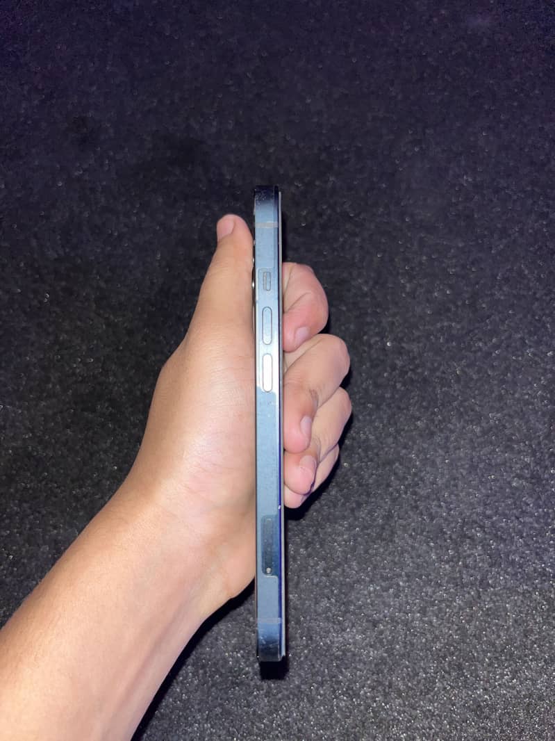 Apple iPhone 13 3