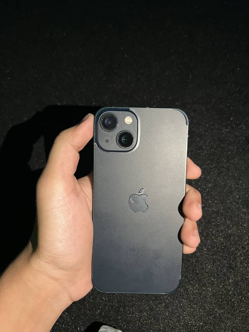 Apple iPhone 13 5