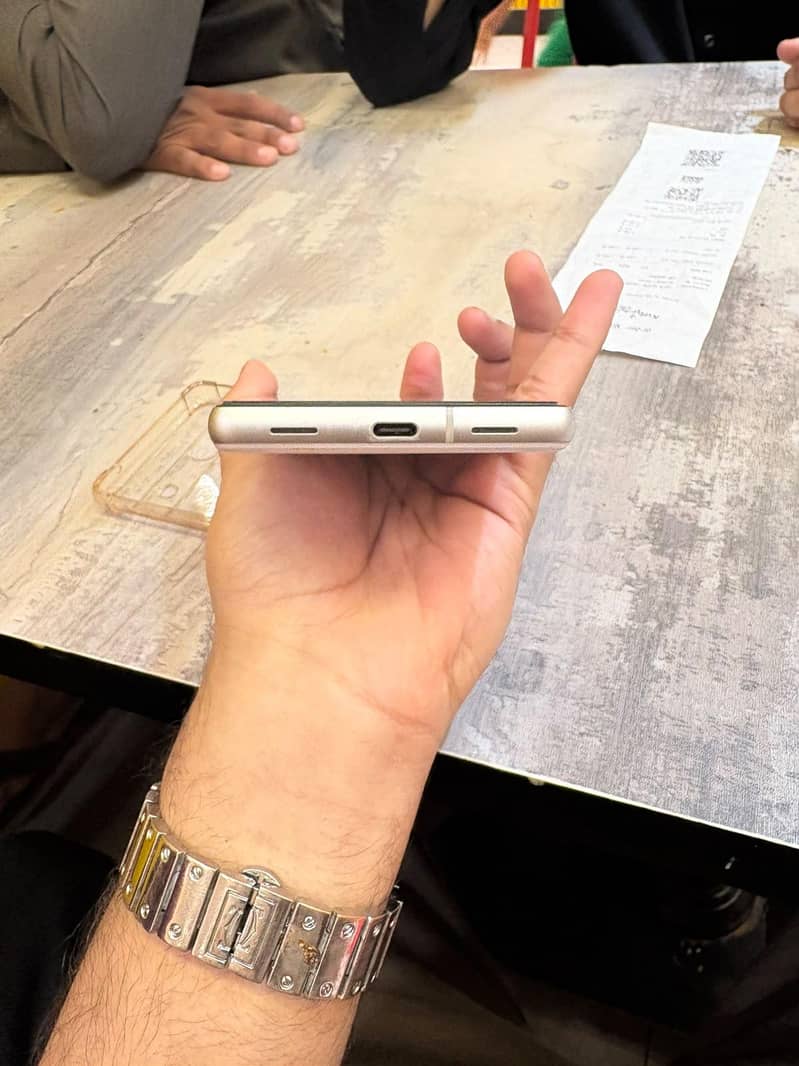 Google Pixel 7a - Mobile Phones - 1120914607